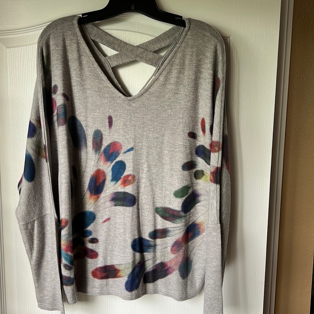 V-Neck light weight too